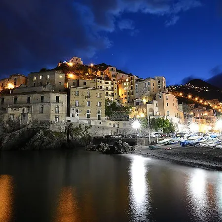 בית הארחה Maison Raphael 4*