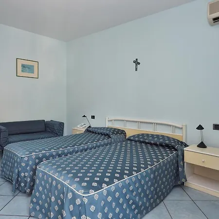 Maison Raphael בית הארחה