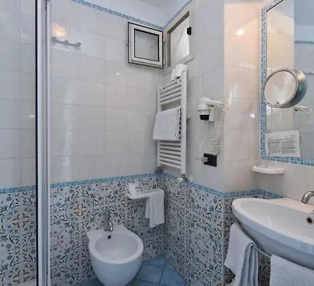 Maison Raphael Gasthuis Minori