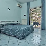 Maison Raphael 4* Minori
