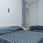 Πανσιόν Maison Raphael 4*