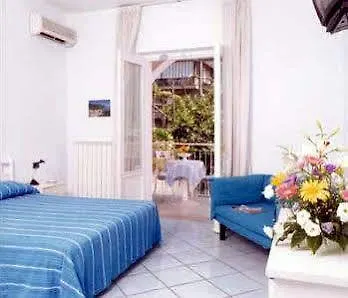 Maison Raphael Gasthuis Minori