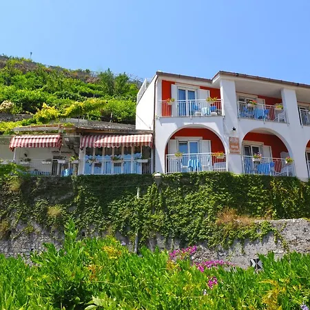 Maison Raphael