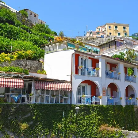 Maison Raphael Guest house